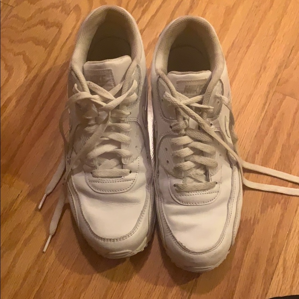 NIKE AIR MAX! GENTLY WORN & GREAT PRICE!